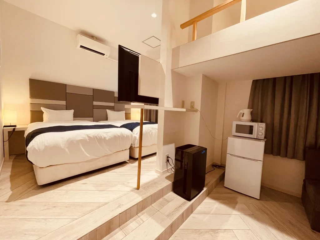 エグゼクティブ ツイン-A (セミダブルベッド×2)