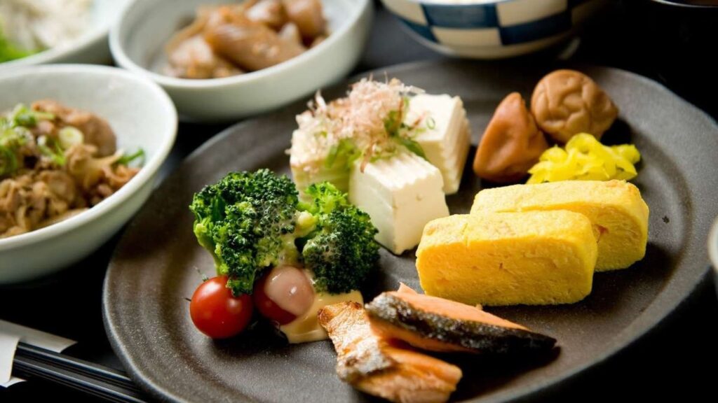 朝食盛り付け例