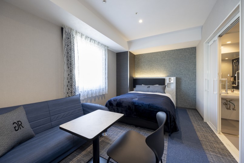 ユニバーサルダブル