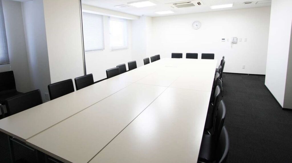 会議室（ロの字）
