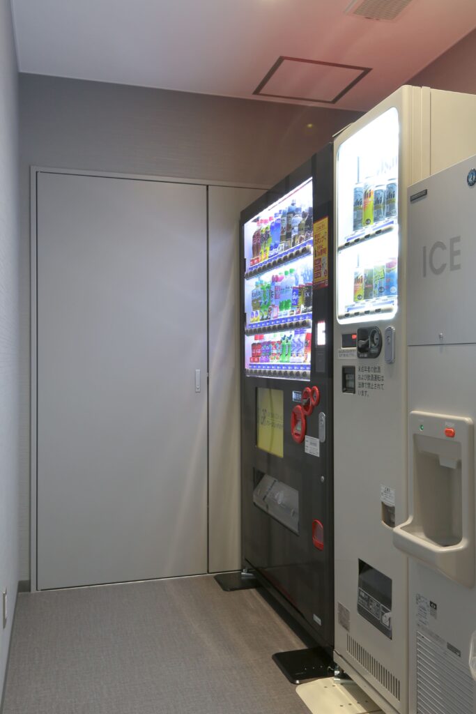 自動販売機／製氷機